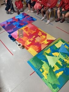 Les 3 tableaux avant de peindre les lignes de couleurs vives