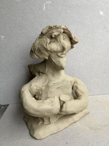 Aaperndre à sculpter avec de l'argile