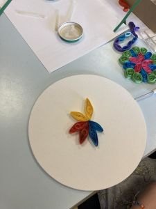 Séance d'arts plastiques avec les enfants